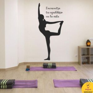 Vinilo decorativo equilibrio postura de yoga