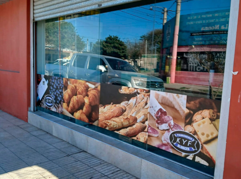 Ploteo con vinilo impreso en Córdoba Capital